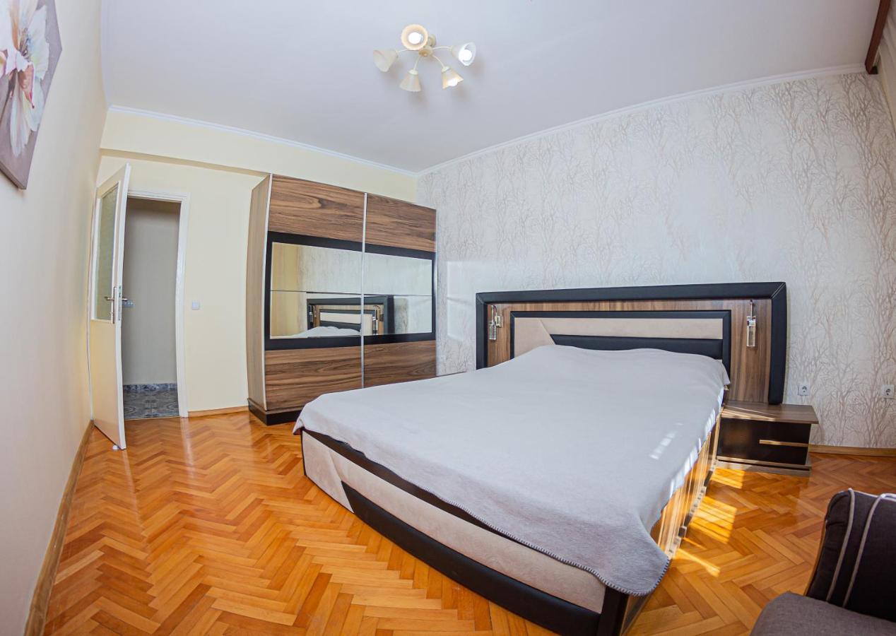 Apartment Emili City Center Bar Εξωτερικό φωτογραφία