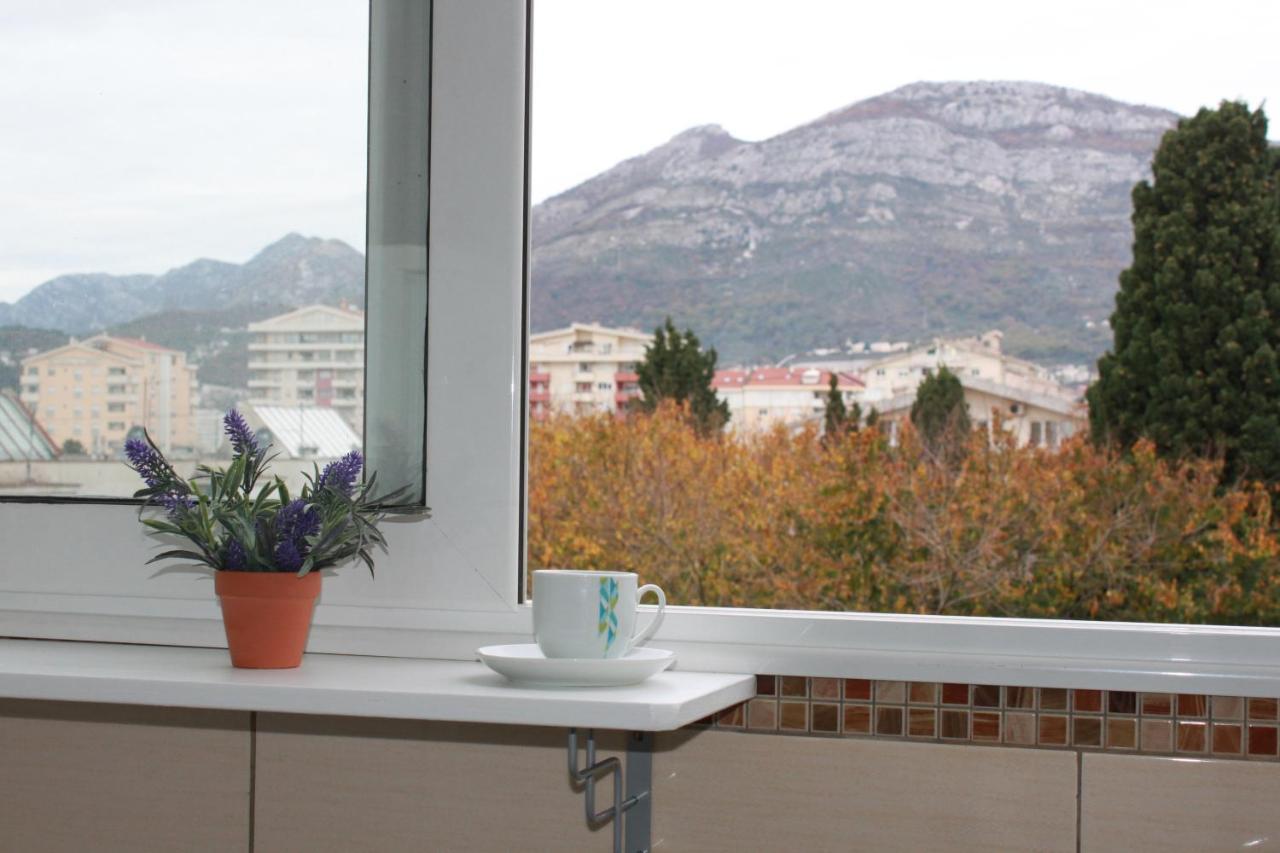 Apartment Emili City Center Bar Εξωτερικό φωτογραφία